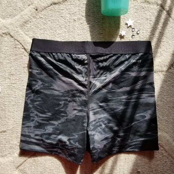 Nike Pros- Marble Dark Gray - Picture 2 of 2